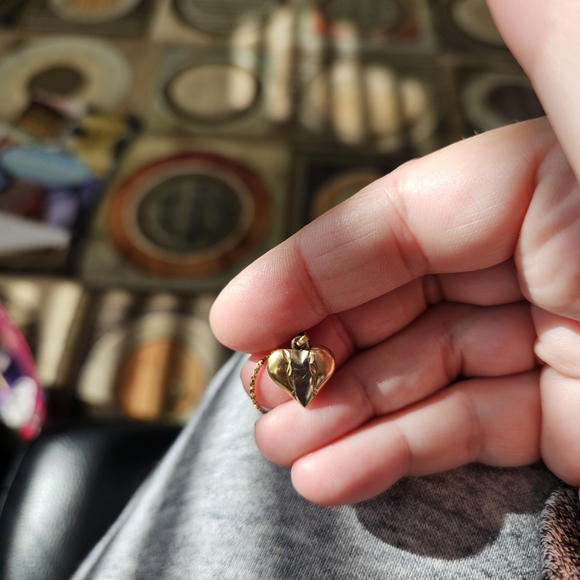 10k Three Golds Heart Pendant Necklace - Picture 8 of 8